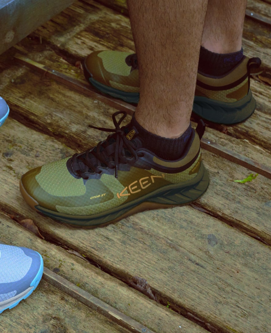 Men's Versacore Waterproof Shoe  |  Black/Magnet - Image 8